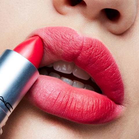 Retro Matte Lipstick - Relentlessly Red - .1 oz / 3 g