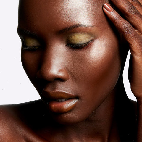 Mineralize Skinfinish - Gold Deposit - 10 g / 0.35 US oz