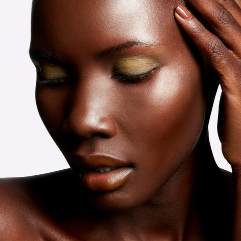 Mineralize Skinfinish - Gold Deposit - 10 g / 0.35 US oz