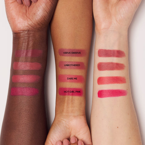 M·A·CXIMAL SILKY MATTE LIPSTICK - Hot Girl Pink - 3.5 G