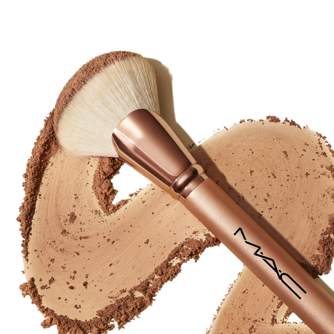 143S Bronzer Fan Brush