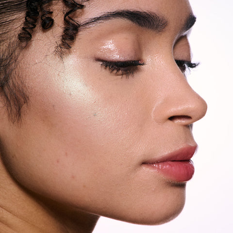 Bounce & Gleam Highlighter / M·A·C Holiday - InvestMint