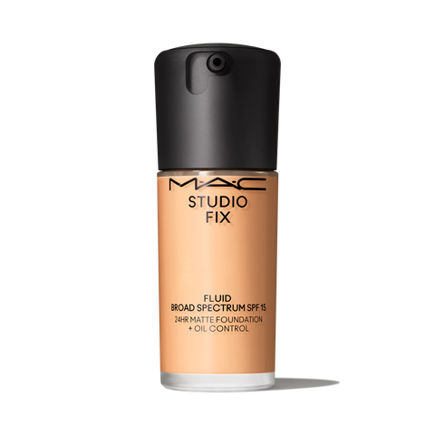 Studio Fix Fluid SPF 15 24HR Matte Foundation + Oil Control  - NC20 - 30ml
