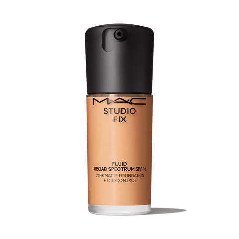 Studio Fix Fluid SPF 15 24HR Matte Foundation + Oil Control  - NC40 - 30ml
