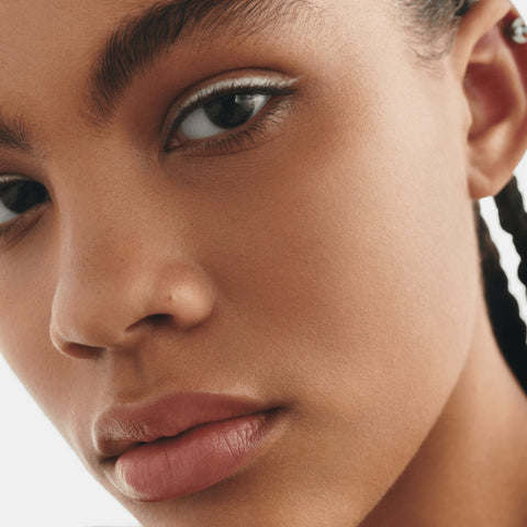 Studio Fix Fluid SPF 15 24HR Matte Foundation + Oil Control  - C5 - 30ml