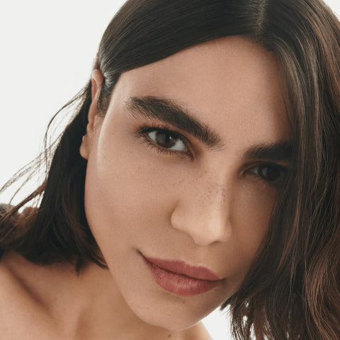 Studio Fix Fluid SPF 15 24HR Matte Foundation + Oil Control  - C4 - 30ml