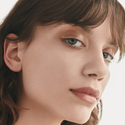 Studio Fix Fluid SPF 15 24HR Matte Foundation + Oil Control  - N4 - 30ml