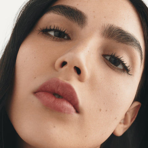 Studio Fix Fluid SPF 15 24HR Matte Foundation + Oil Control  - NC18 - 30ml